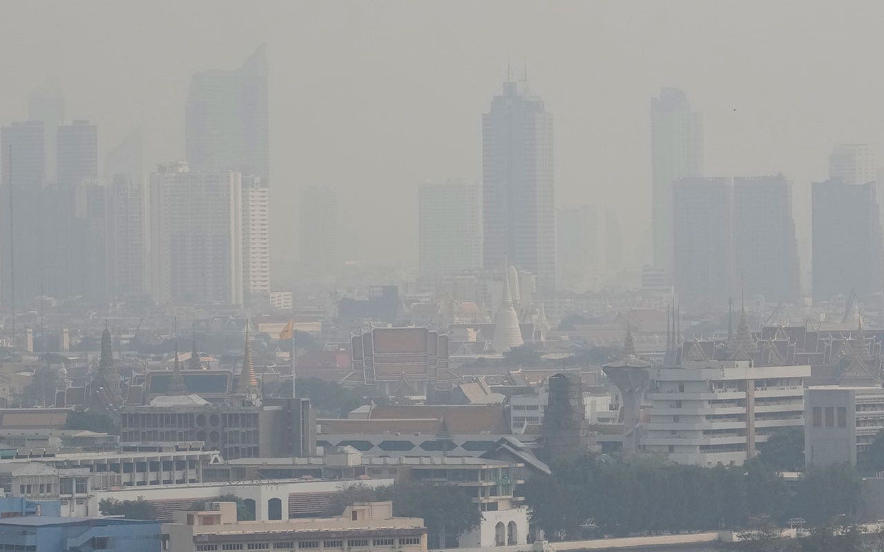 Thai capital issues work-from-home order as air pollution hits hazardous levels [Video]