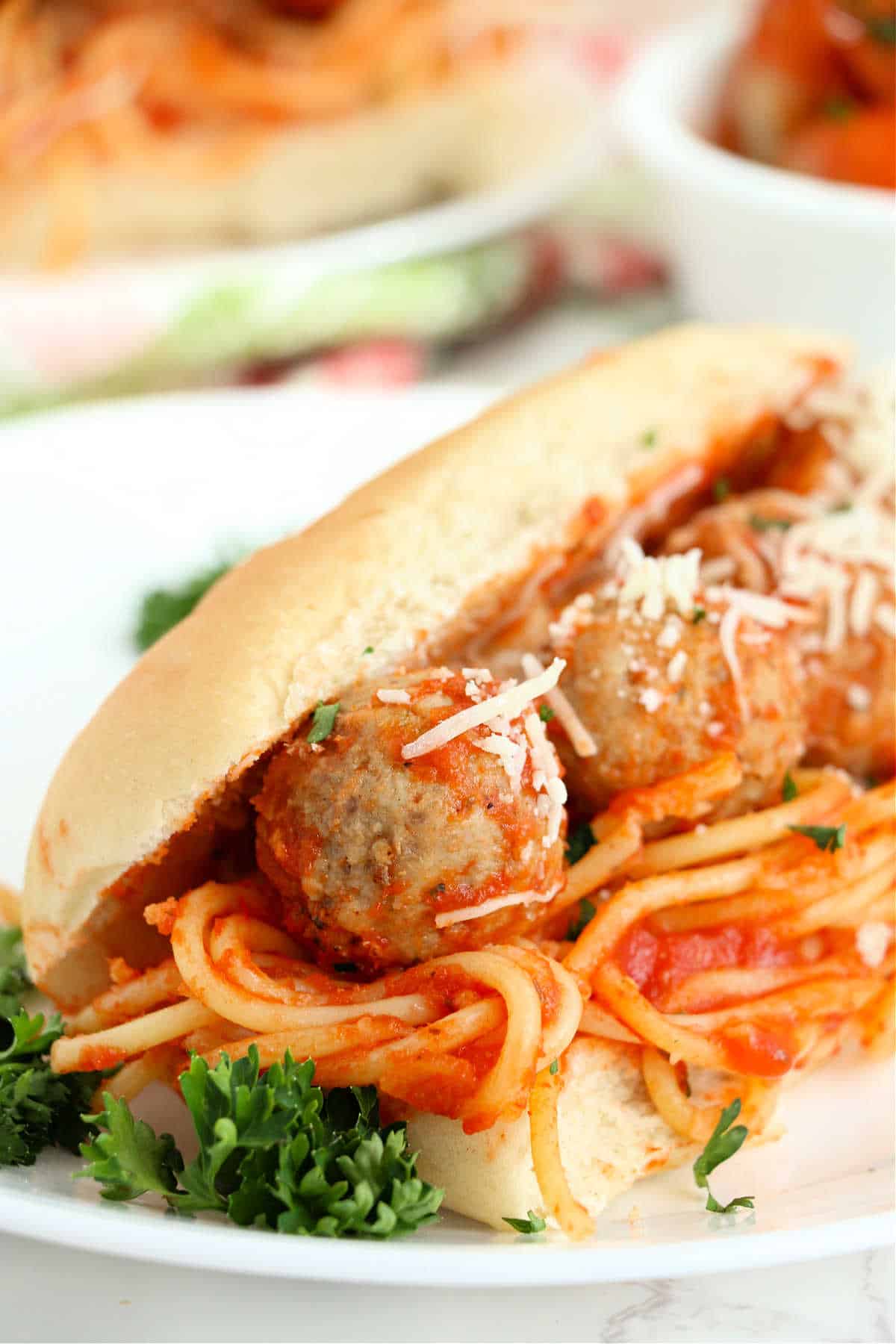 Leftover Spaghetti Sandwich – Spaghetti and Meatball Sandwich [Video]