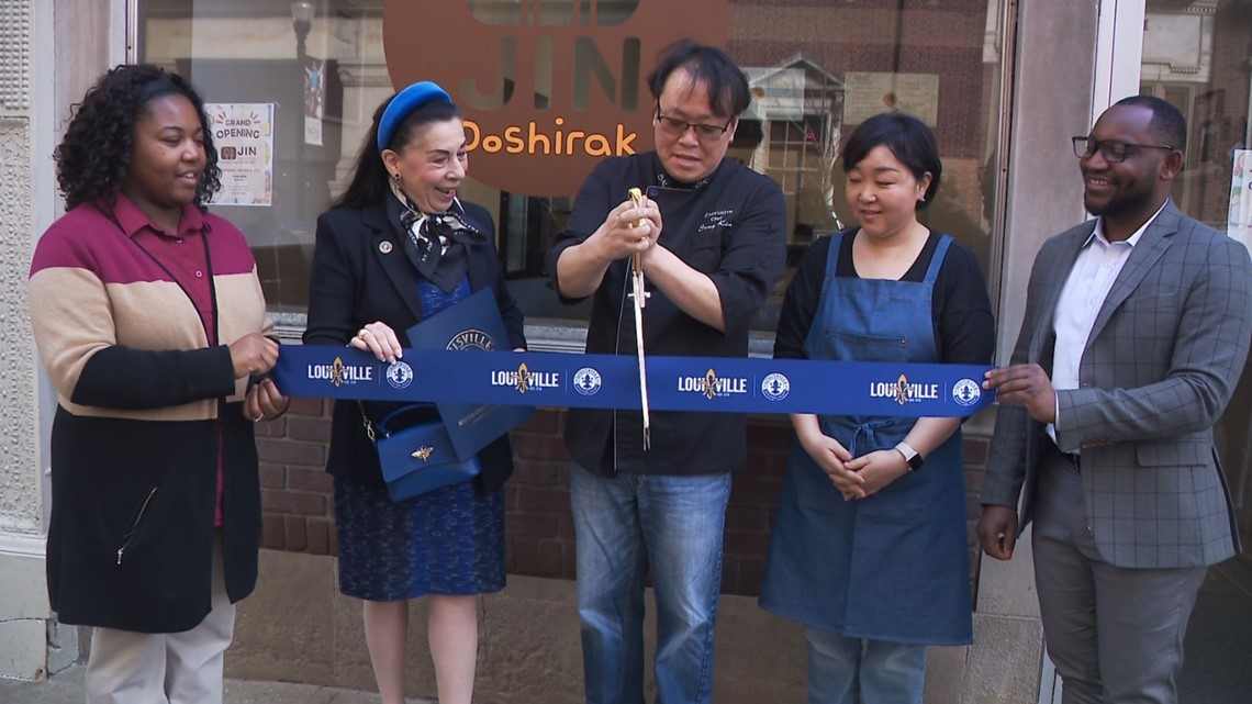 Korean restaurant Jin Doshirak opens in downtown Louisville [Video]