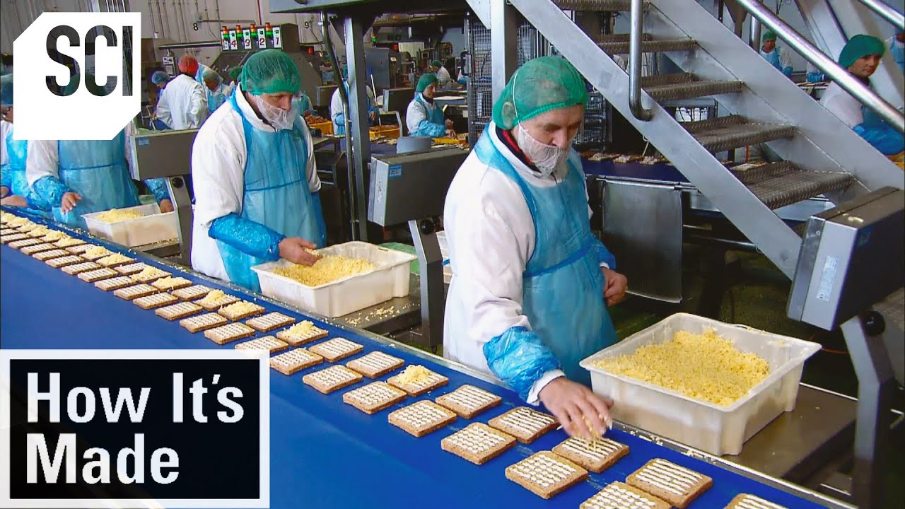 Mass-Producing Sandwiches in a Factory [Video]