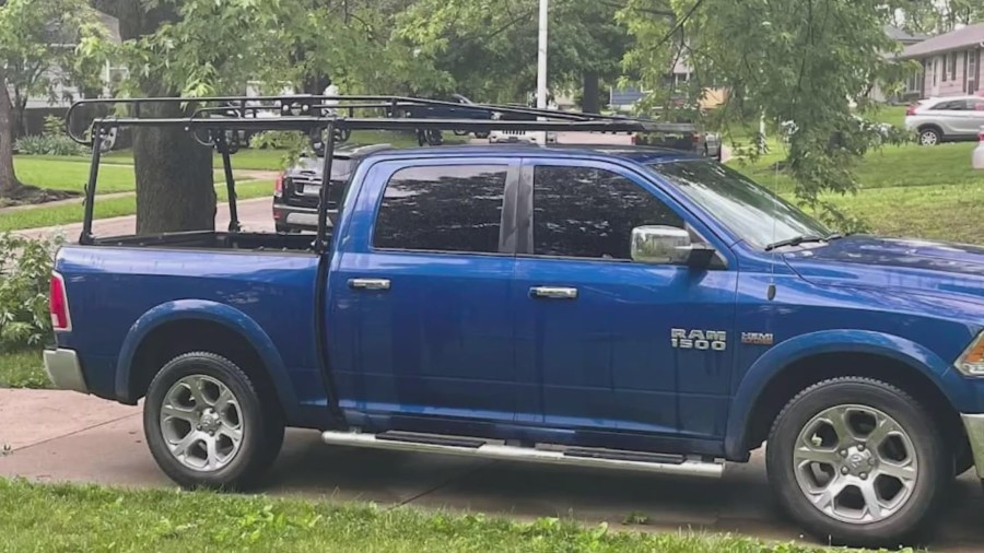 KC Dog Trappers volunteer truck stolen while inside KC Pet Project [Video]