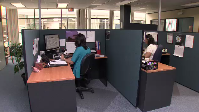 Survey shows a desire to return to office, but hybrid work model remains popular [Video]