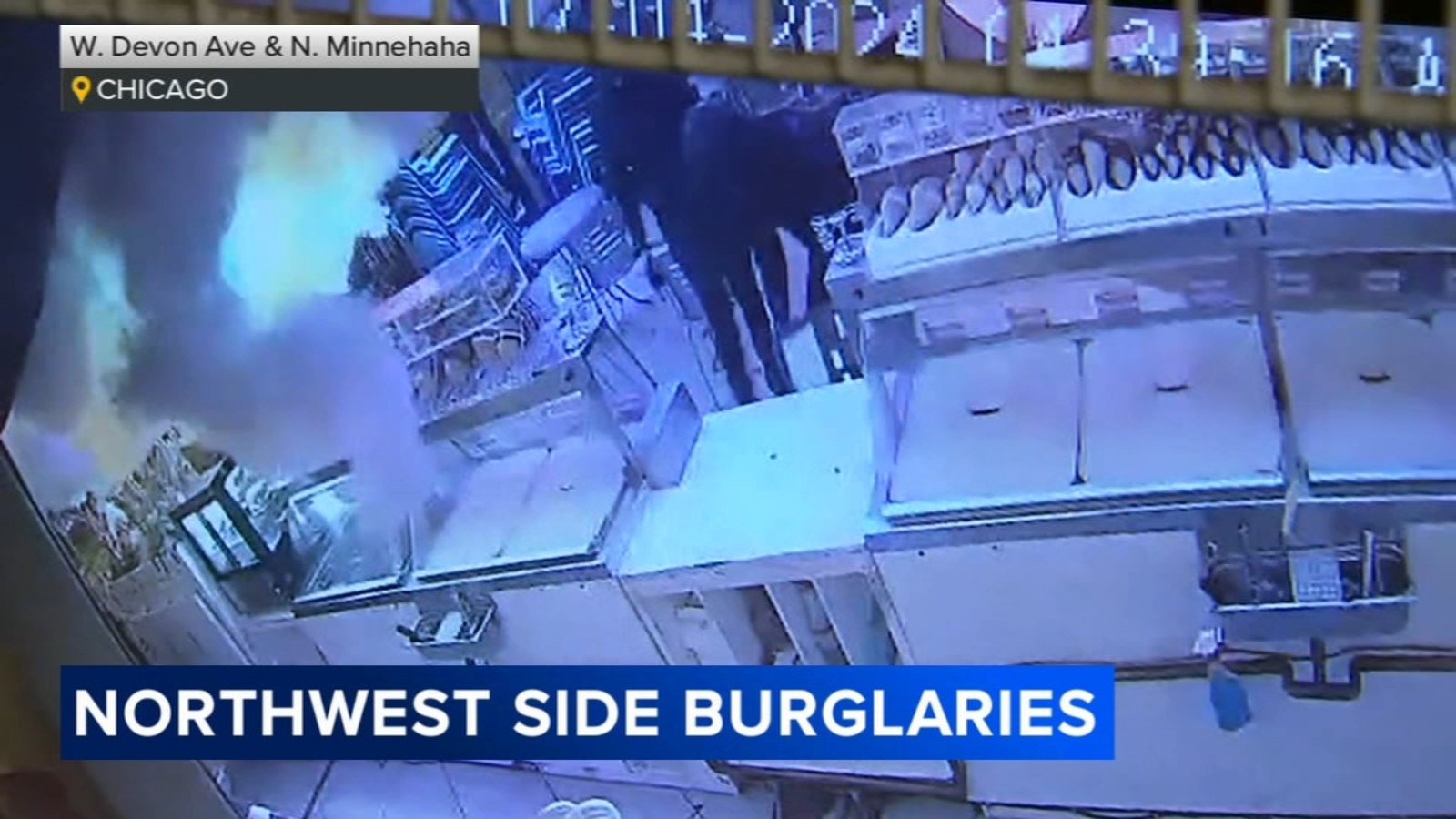 Chicago crime: Police investigate string of business burglaries on Northwest Side on July 4th [Video]