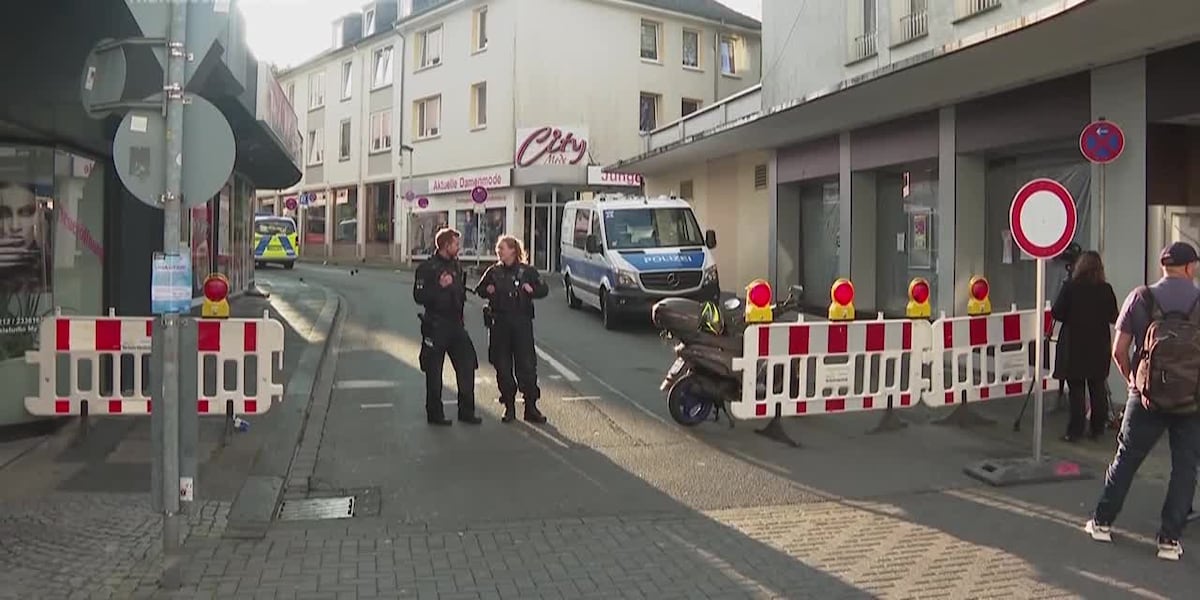 German police scour a western city for a knife attacker who killed 3 at a community festival [Video]