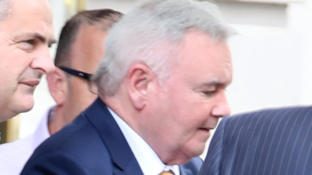 Eamonn Holmes, 64, uses walking frame as he leaves swanky lunch amid health woes – after taking girlfriend Katie Alexander, 42, to Belfast on holiday after Ruth Langsford split [Video]