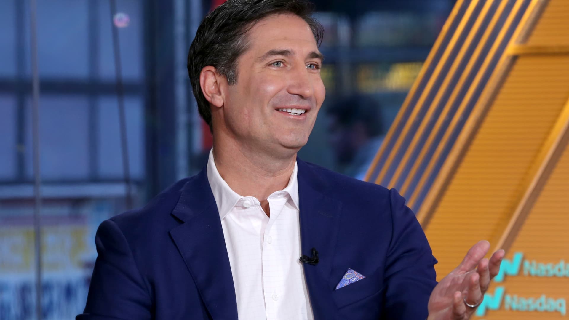 Starbucks’ new CEO Brian Niccol swears by this ‘cliche’ career advice [Video]