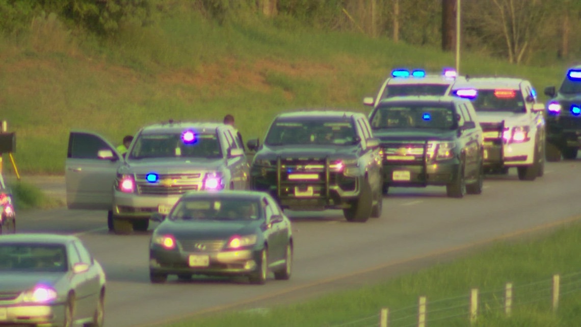 36-year-old man killed during pursuit of suspect illegally dumping trash on southeast-side business [Video]