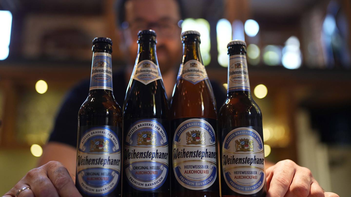 Alcohol-free beer is gaining popularity, even at Oktoberfest  WSOC TV [Video]