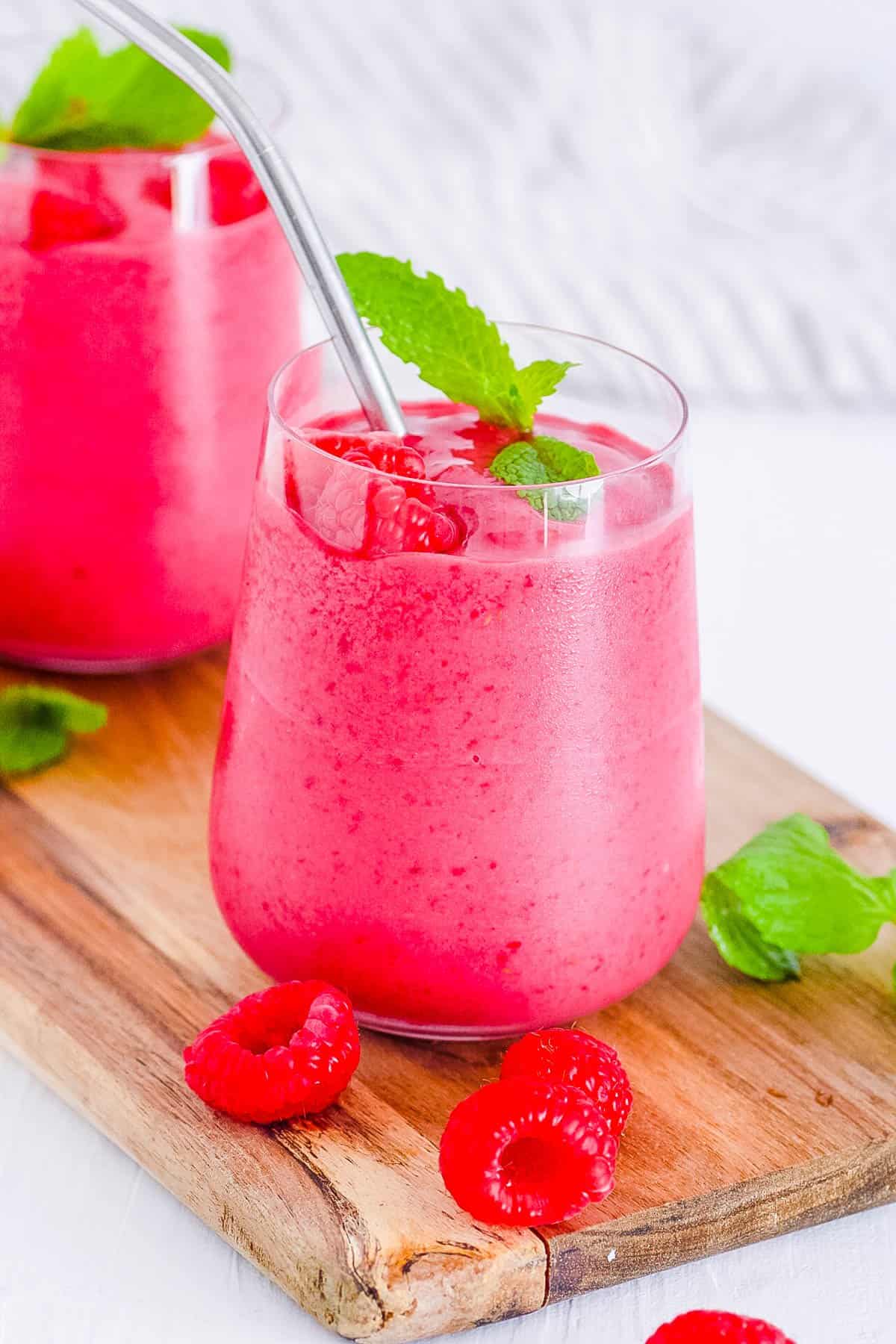 Healthy Raspberry Smoothie (Easy, Just 4 Ingredients!) [Video]