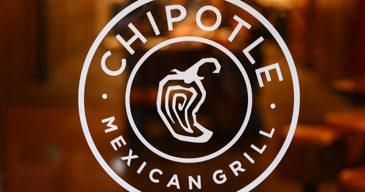 Chipotle turns to AI hiring platform to screen job applicants [Video]