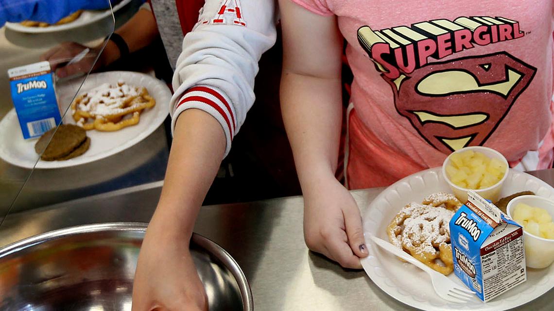 USDA bans school lunch fees for low-income families starting 2027 [Video]