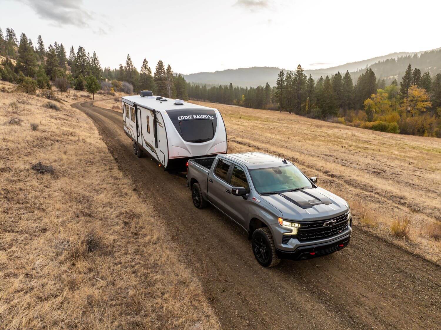 16 Best Travel Trailers: Buying Guide [Video]